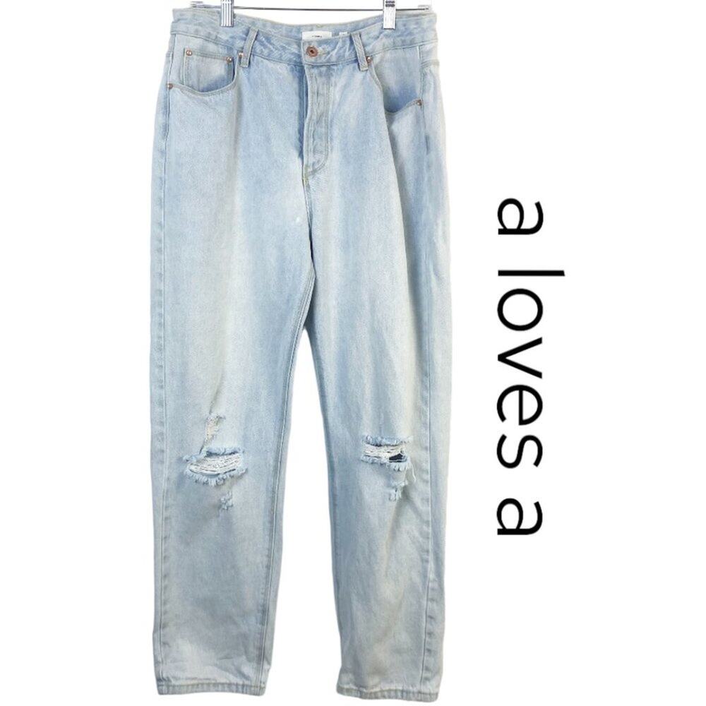a loves a Womens Mom Jeans Button Fly Distressed Size 30